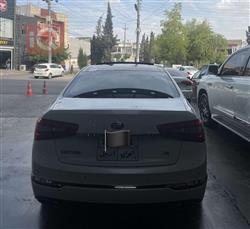 كيا كادينزا